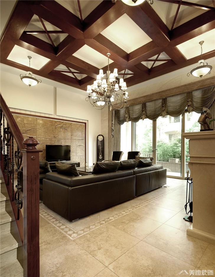 长沙水云间380㎡欧式风格装修案例图-客厅