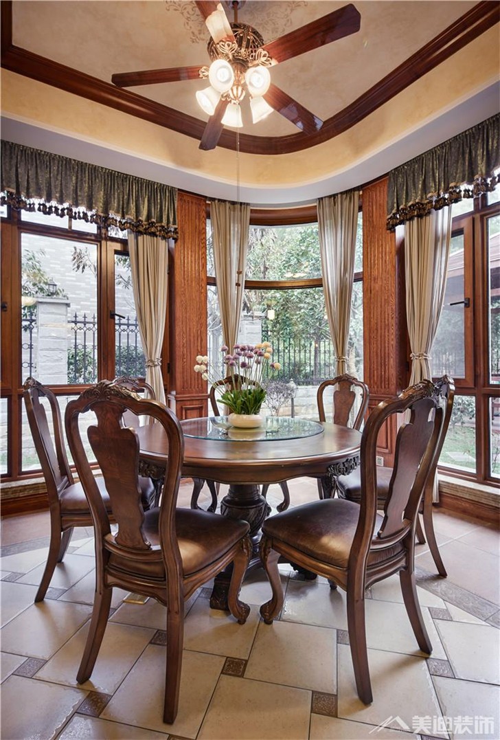 长沙世茂铂翠湾装修案例-餐厅