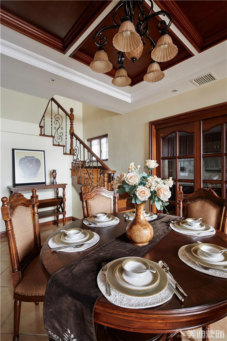 长沙香樟景苑300平装修案例-餐厅