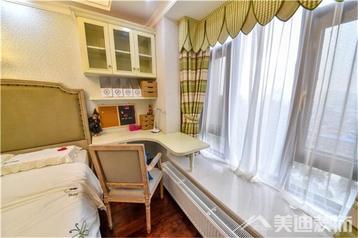 长沙双湾国际220平装修案例-卧室