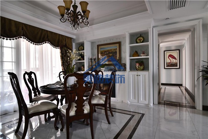 金茂梅溪湖欧式装修案例-餐厅