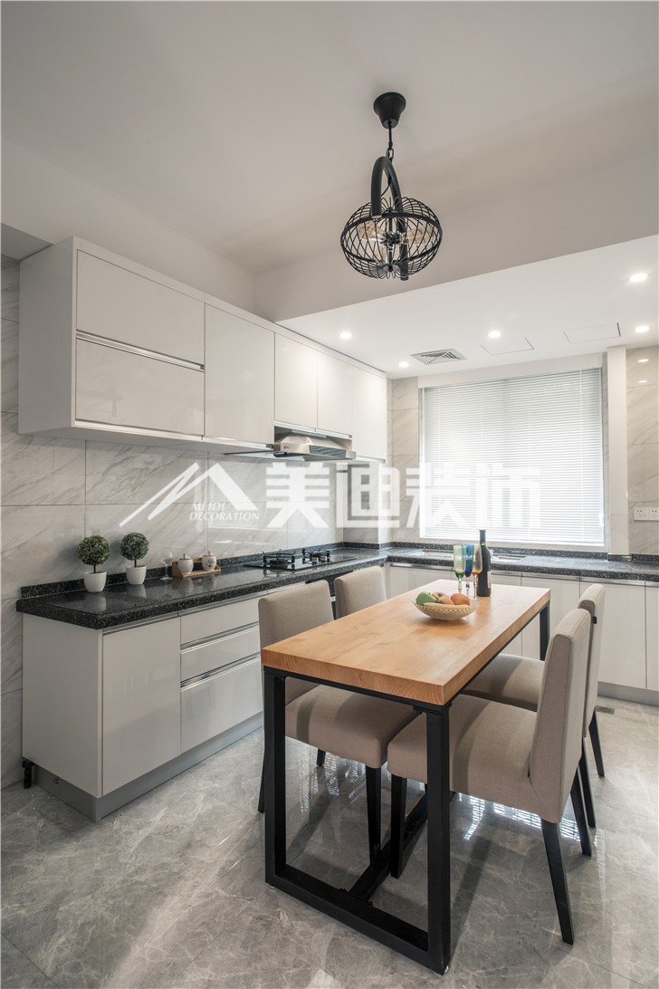 北辰三角洲现代简约风装修案例图—厨房