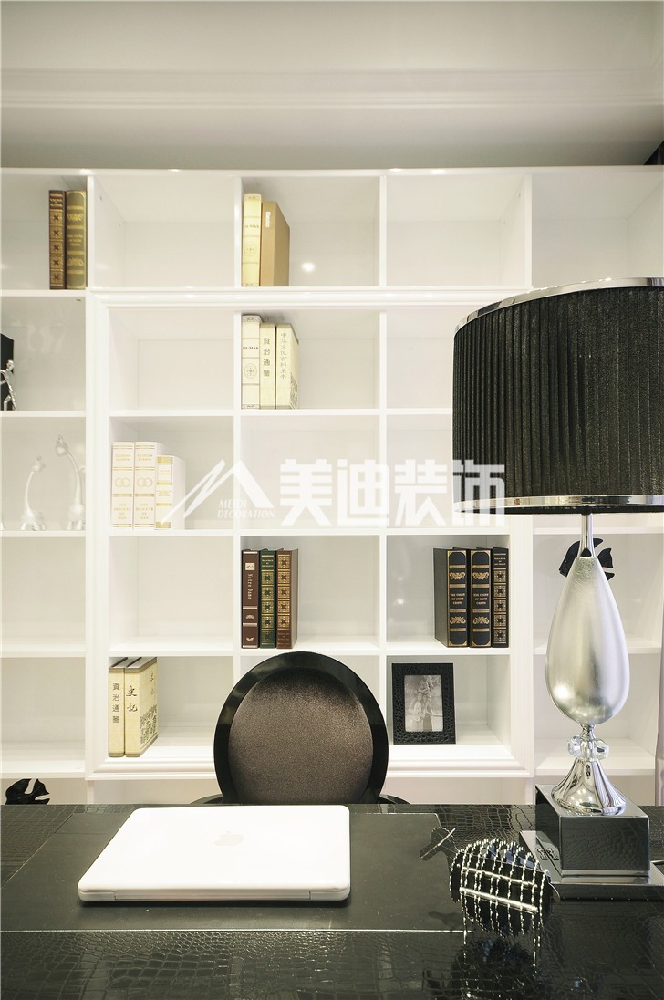 云顶梅溪湖新奢古典风装修案例图—书房