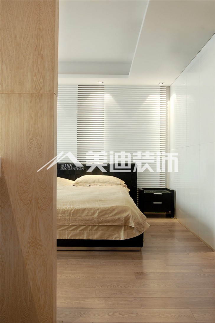 融科东南海现代简约风装修案例图—卧室