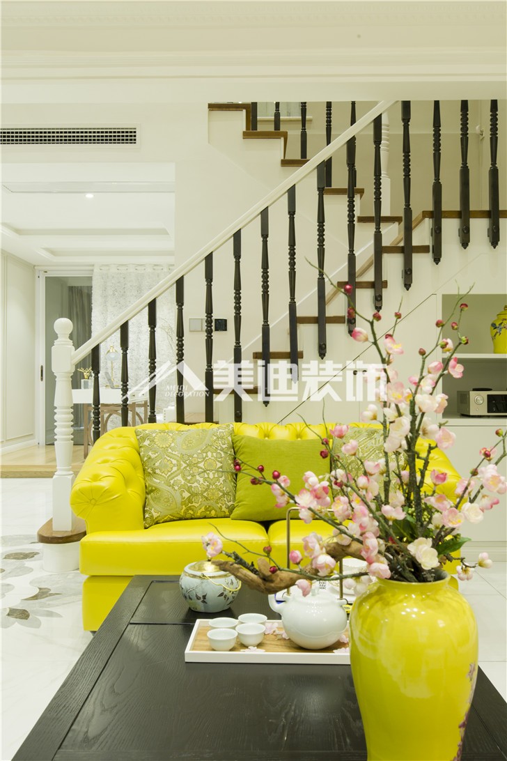 世贸铂翠湾清新北欧风装修案例图—客厅