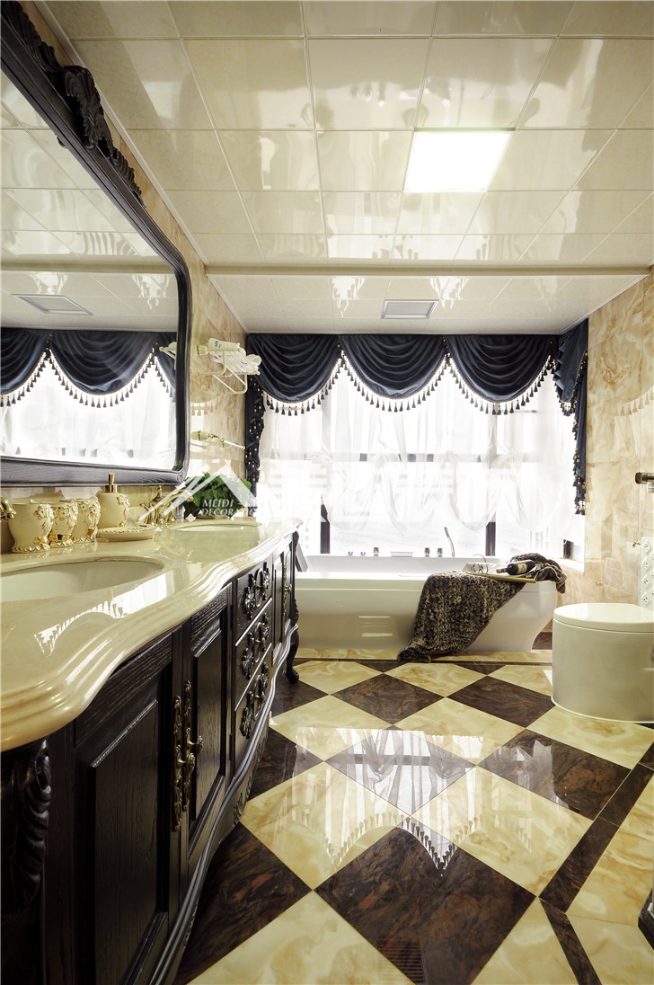 融科东南海新奢古典风装修案例图—卫生间