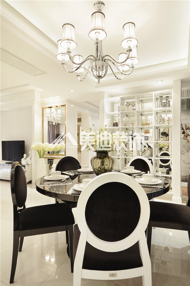 云顶梅溪湖新奢古典风装修案例图—餐厅