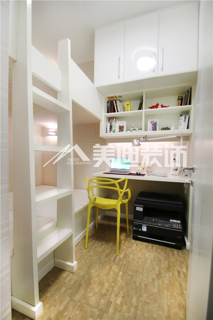 兰亭玥岛现代简约风装修案例图—小孩房