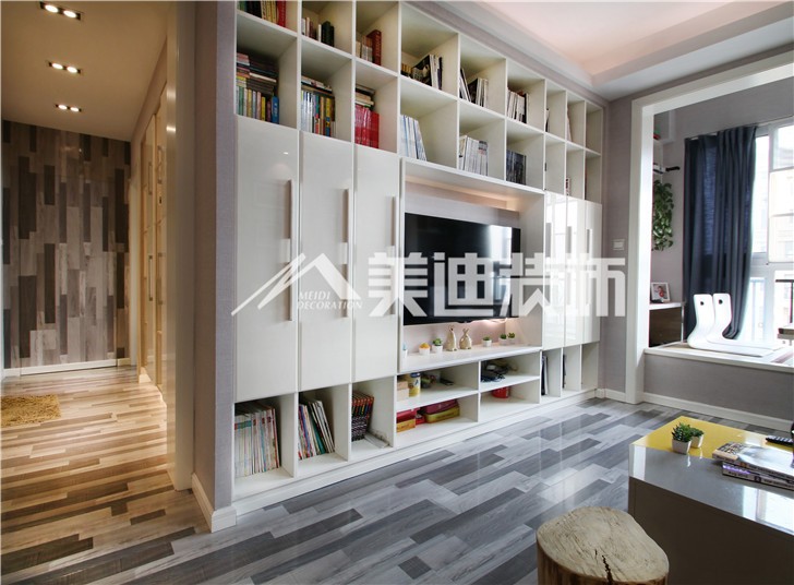 兰亭玥岛现代简约风装修案例图—客厅