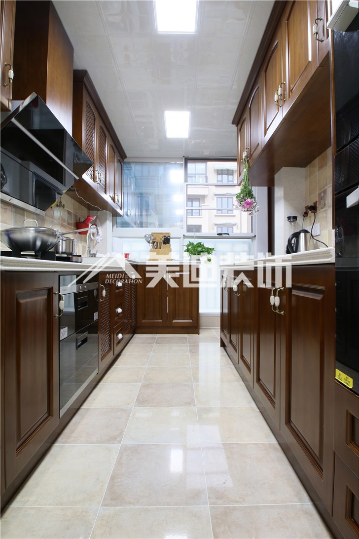 香樟公馆美式风装修案例图—厨房