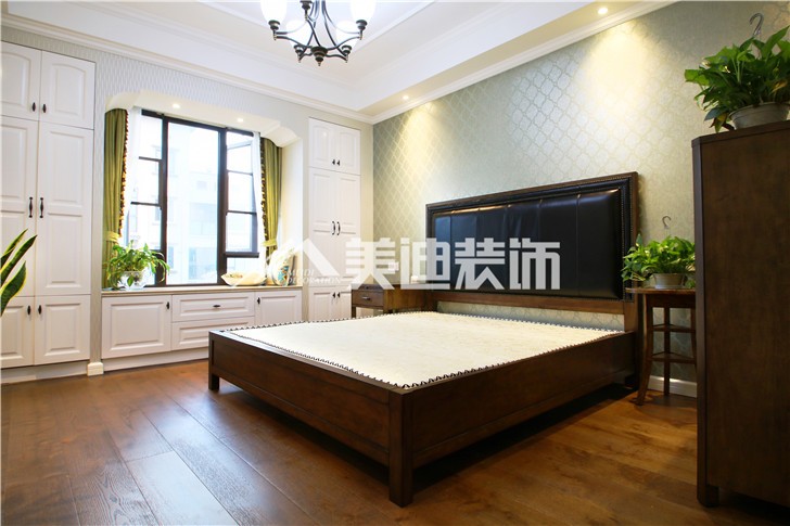 香樟公馆美式风装修案例图—卧室