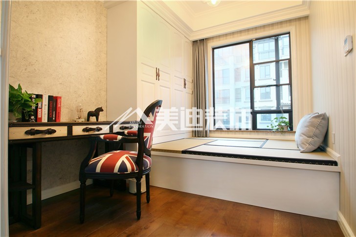 香樟公馆美式风装修案例图—卧室