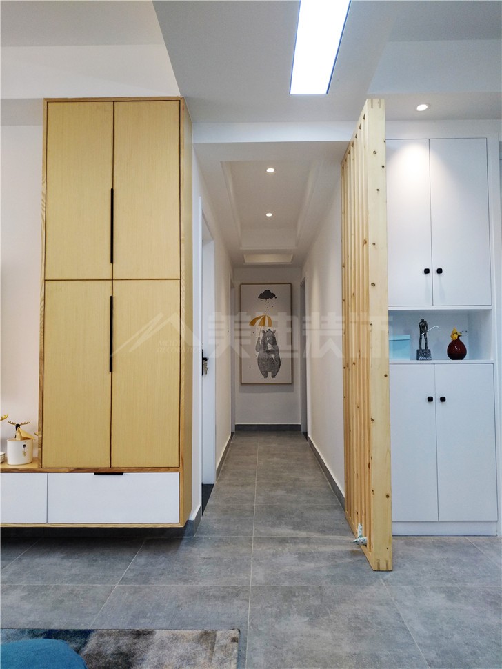 兰亭湾畔114平北欧风装修案例图—过道