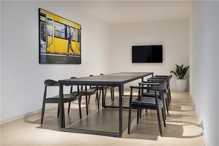 星沙领克4S店2000平工装现代风装修案例图—休息室