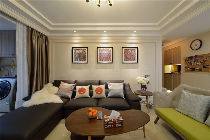 堤亚纳湾133平美式风装修案例图—客厅