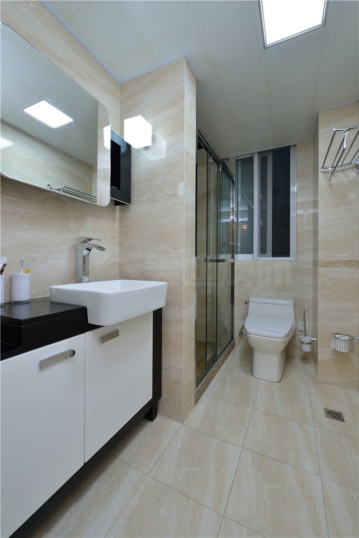 堤亚纳湾133平美式风装修案例图—卫生间