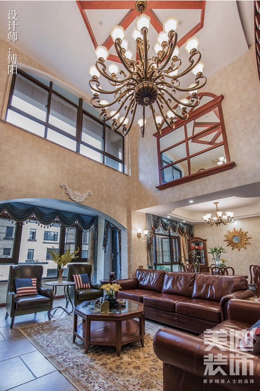 绿地之窗260平米美式风格装修案例实拍图-客厅