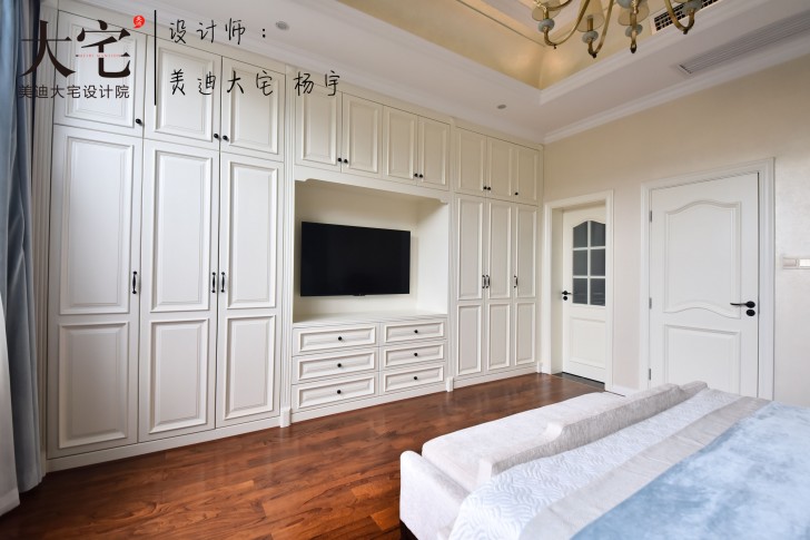 龙湖湘风原著260平小美风格装修案例实拍图-卧室