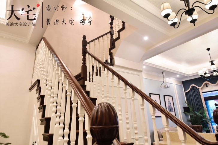 龙湖湘风原著260平小美风格装修案例实拍图-楼梯