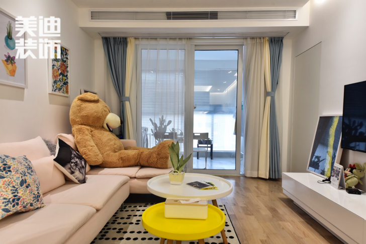 保利香槟国际88平ins风装修案例实拍图--客厅