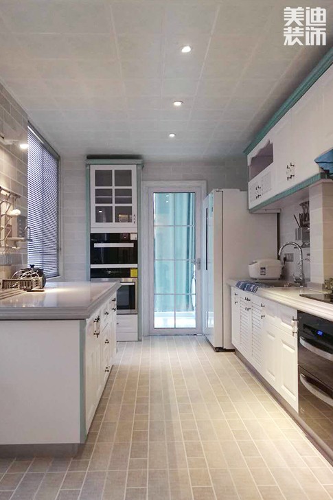 鑫远御文台177平米欧式风格实景图--厨房