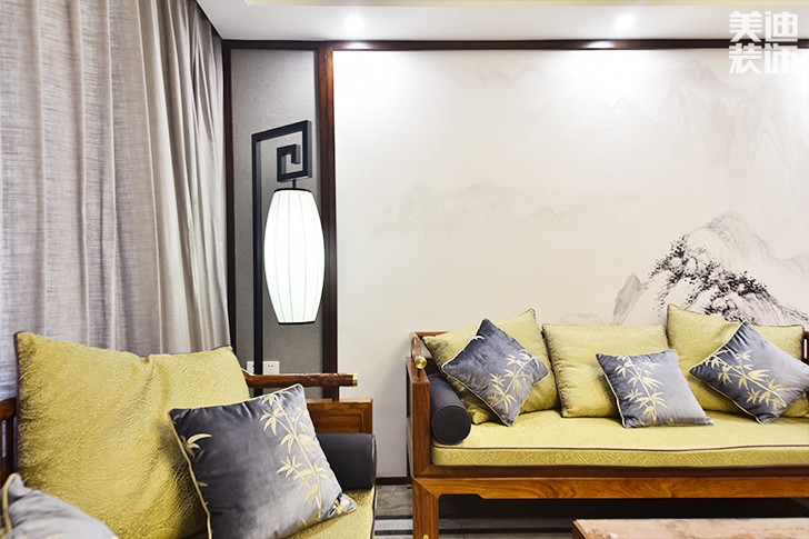 八方小区160平米新中式风实景图--客厅