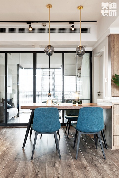 临武家园小区115平现代风装修案例图