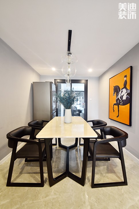 乾源国际115㎡现代简约装修案例图--餐厅