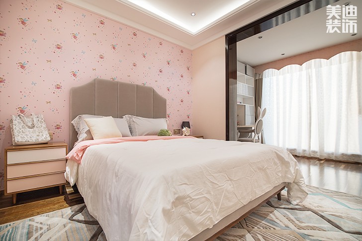 江山壹号232平米港式轻奢风装修案例实拍图--儿童房