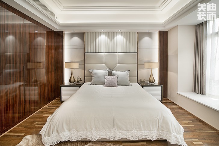 江山壹号232平米港式轻奢风装修案例实拍图--主卧