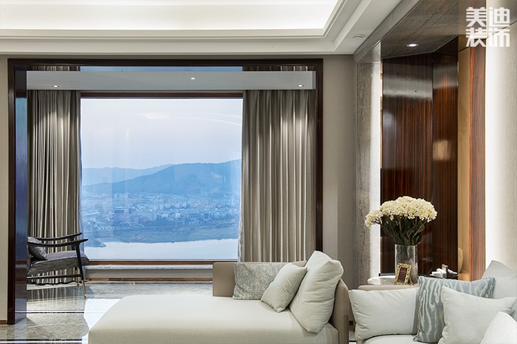 江山壹号232平米港式轻奢风装修案例实拍图--阳台