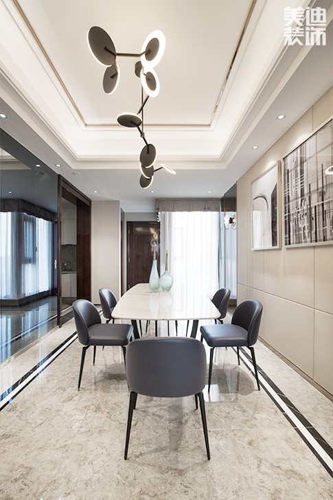 江山壹号232平米港式轻奢风装修案例实拍图--餐厅