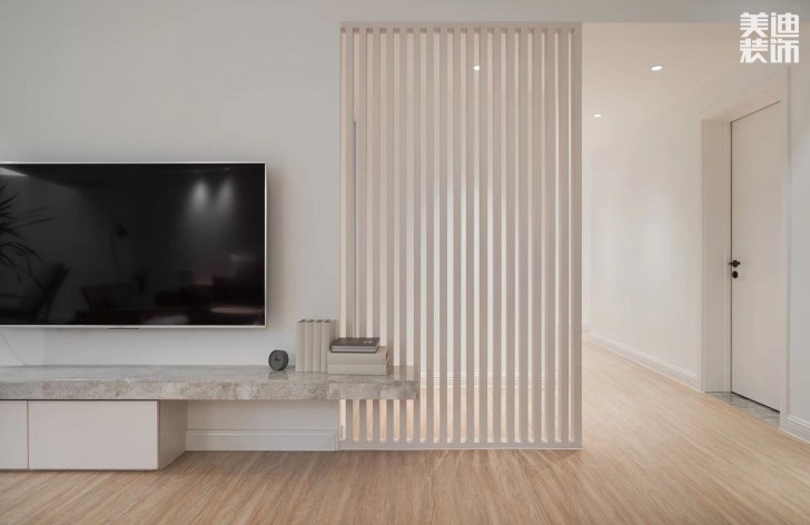 中航城140平米日式风格装修实拍图--客厅