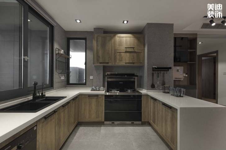 达美溪湖湾190平米现代风格实拍案例