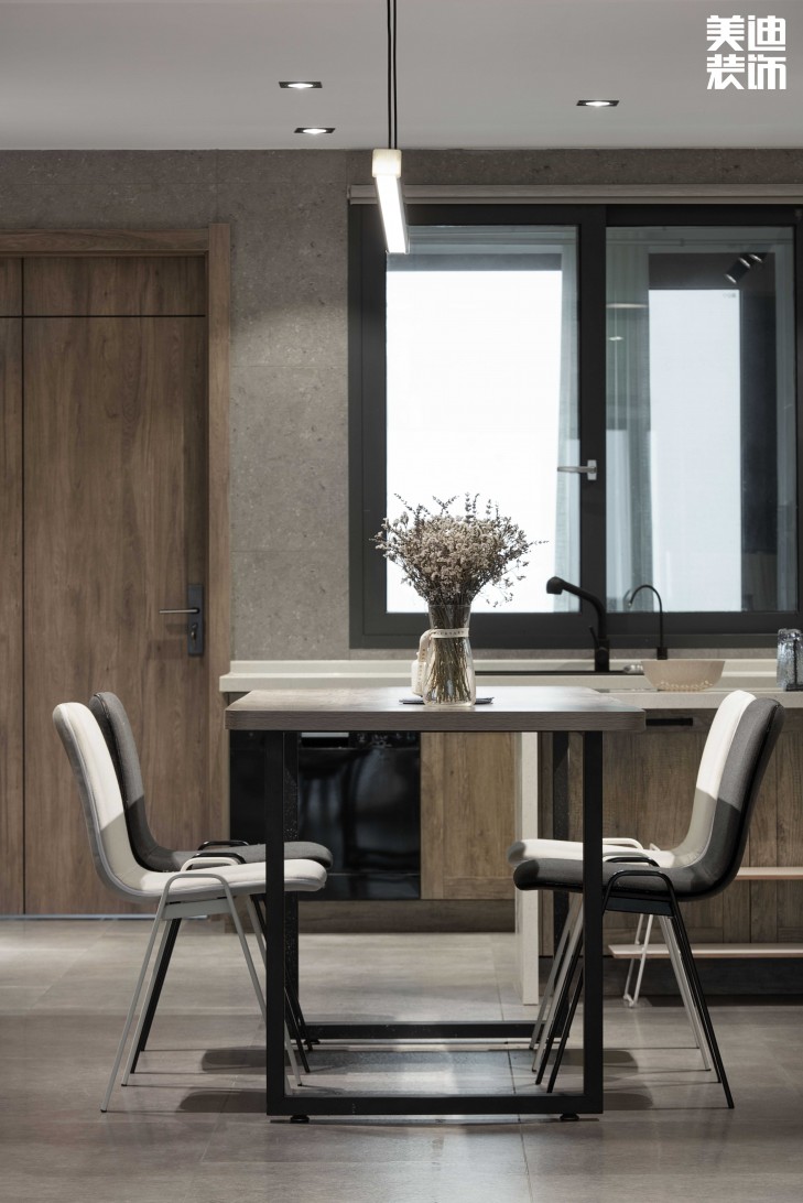 达美溪湖湾190平米现代风格实拍案例