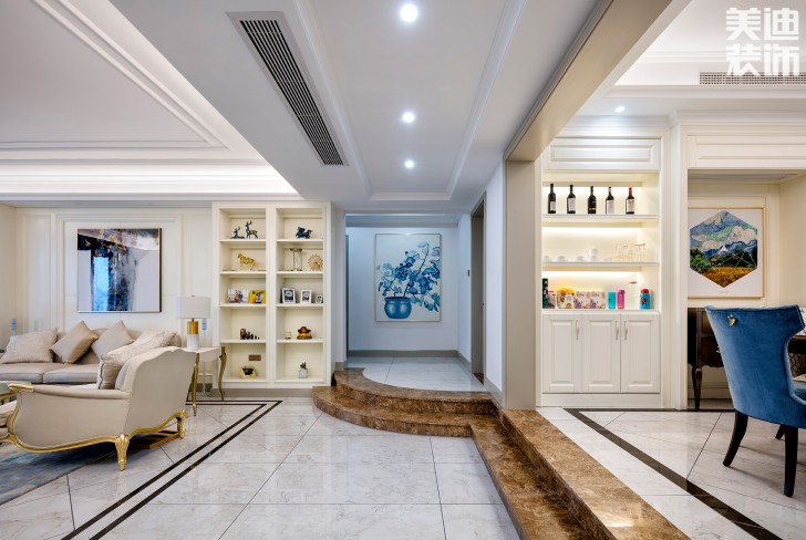 中隆国际御玺220平米美式轻奢风装修案例实拍图-过道