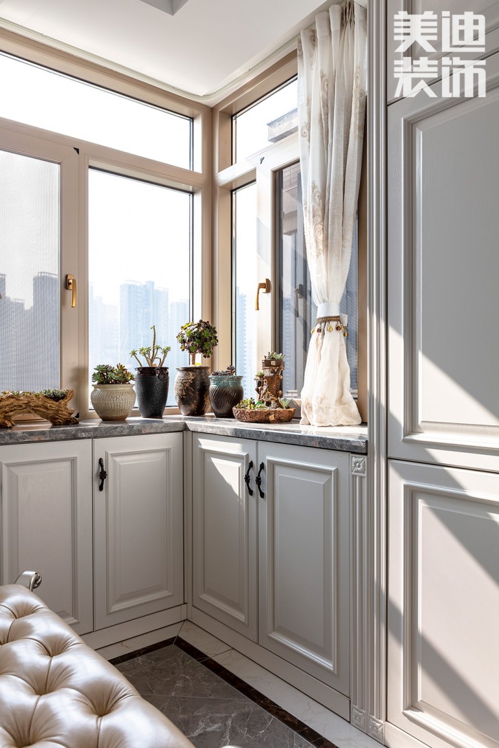 双湾国际215平米法式轻奢风装修案例实拍图-细节