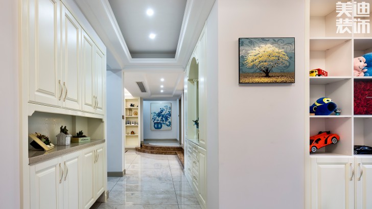 中隆国际御玺220平米美式轻奢风装修案例实拍图-玄关