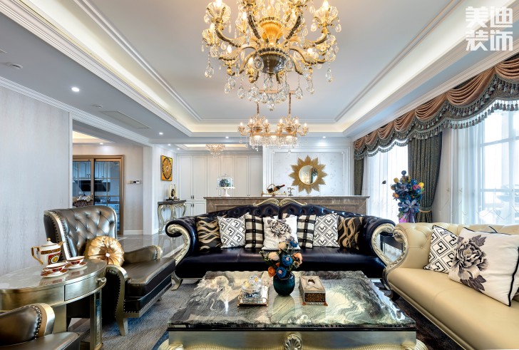 双湾国际215平米法式轻奢风装修案例实拍图-客厅