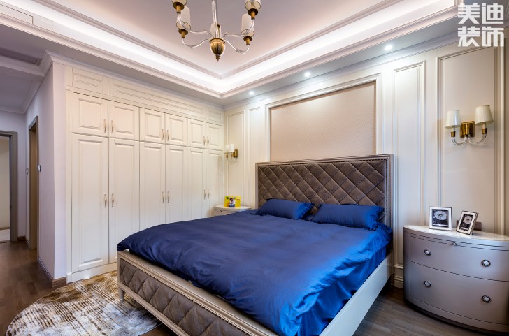 中隆国际御玺220平米美式轻奢风装修案例实拍图-卧室