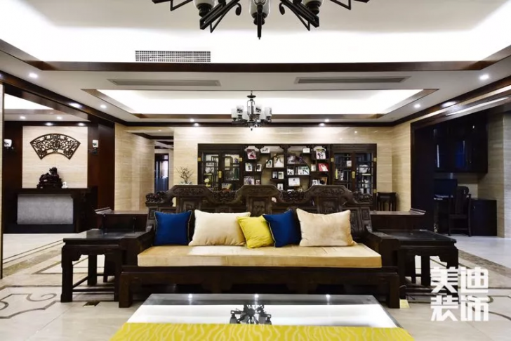 天玺湾300平米新中式风格装修案例实拍图--沙发背景