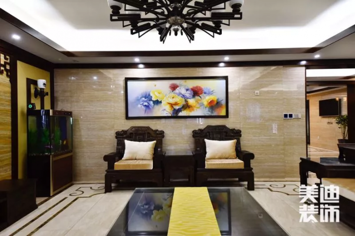 天玺湾300平米新中式风格装修案例实拍图--客厅一角